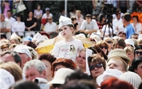      2000 
