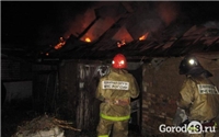 Пожарные отстояли жилой дом Пожарные отстояли жилой дом